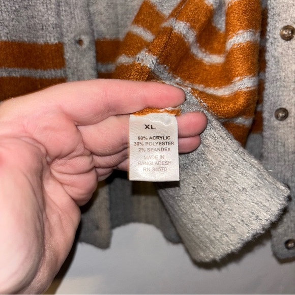 Jason Maxwell Gray and Brown Striped Cardigan women’s XL - Picture 6 of 7